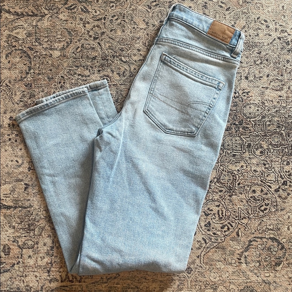 American Eagle Mom Straight Jean